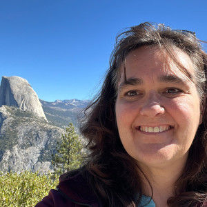 Meet your Posher, Holly